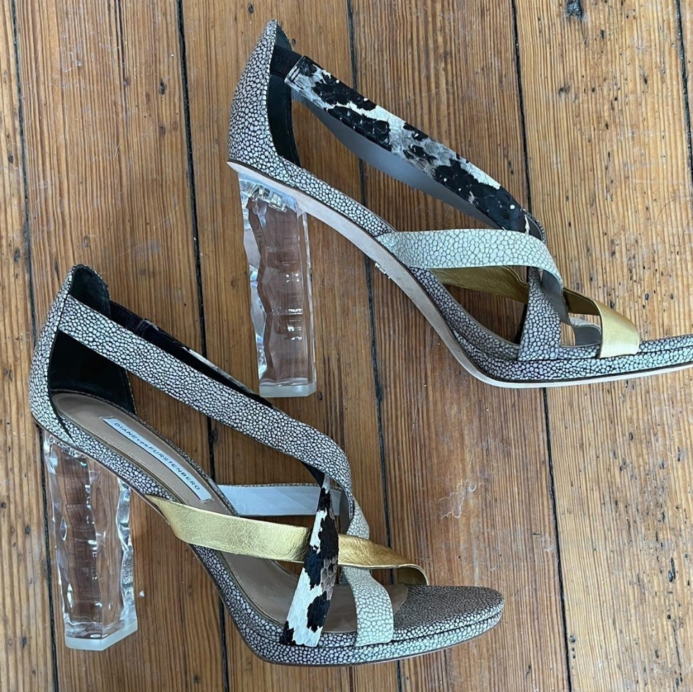 Diane von Furstenberg leather sandals